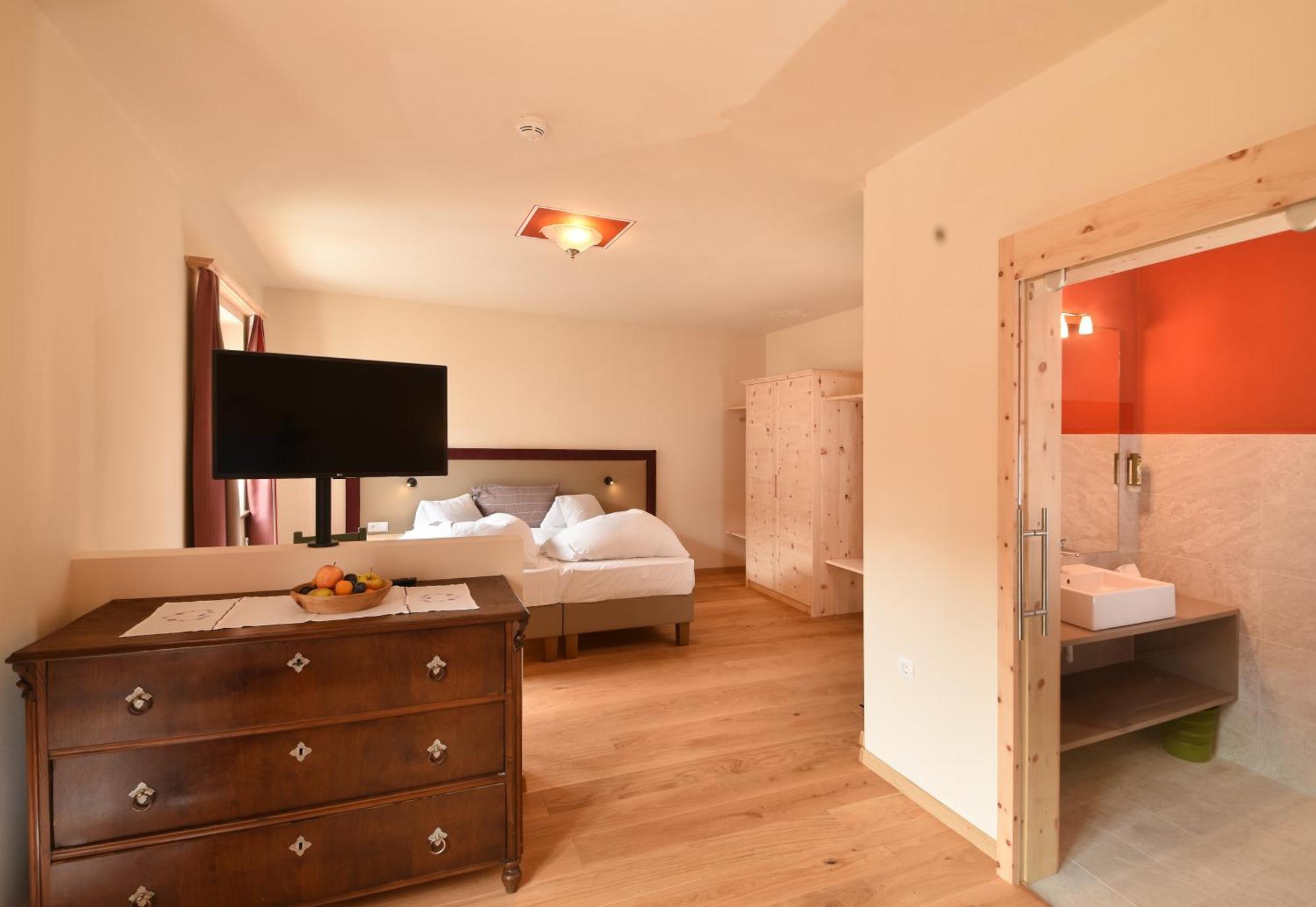 Hotel Gassenwirt Kiens Eksteriør billede